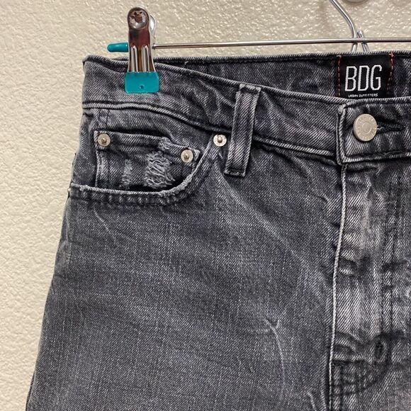 BDG Girlfriend High Rise Shorts Size 28 - Picture 3 of 5